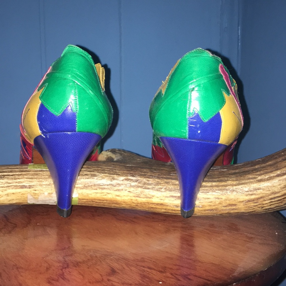 Shoe - Picture 4 of 4